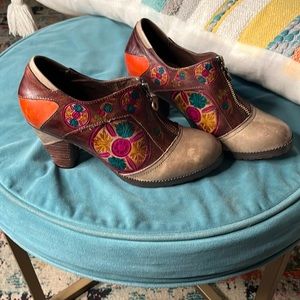 L’artiste Brown & Taupe Colorful Mandala Leather Low Heels